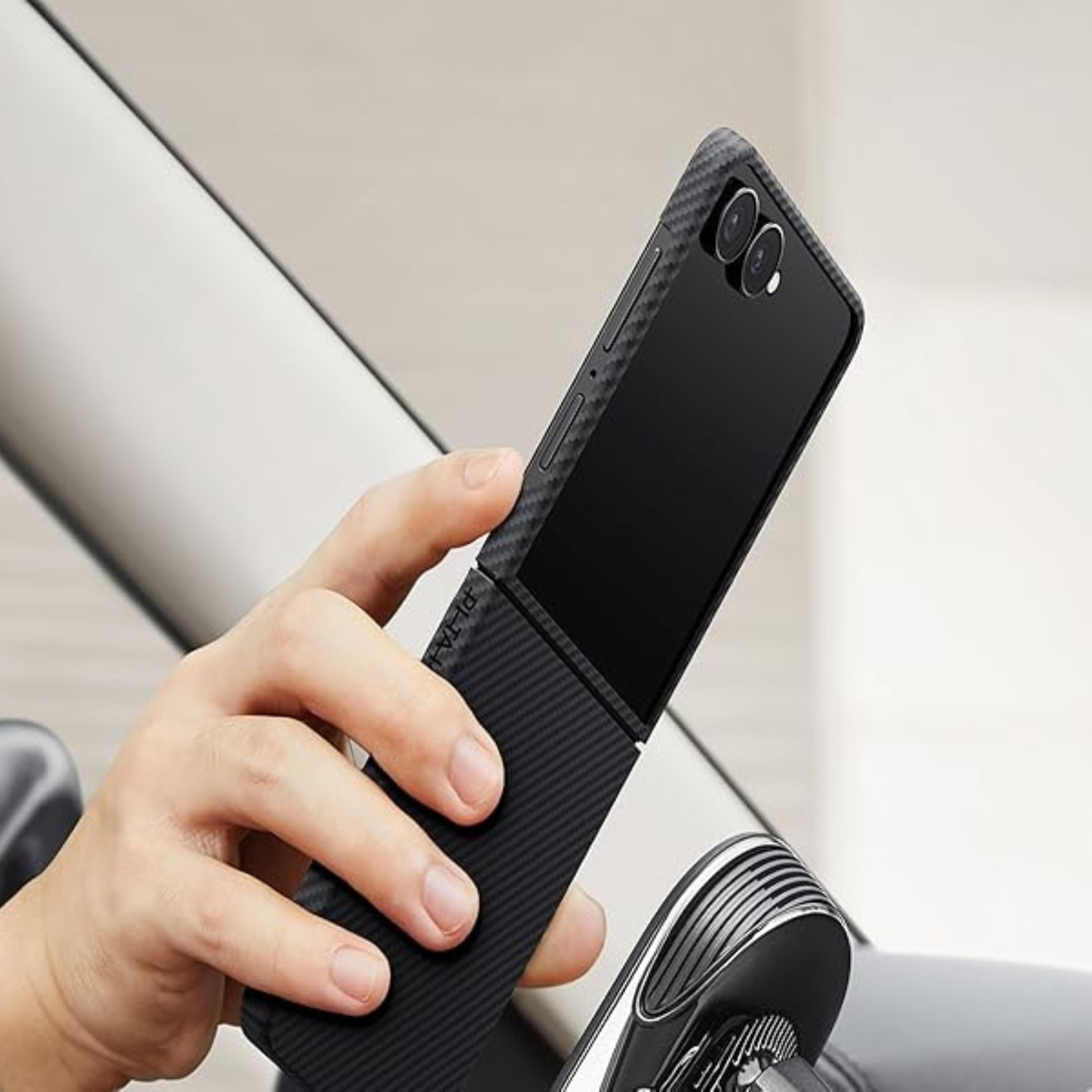 Чохол Pitaka Ultra-Slim Twill Black/Grey для Samsung Galaxy Z Flip 7 (FBFLIP7) - 4
